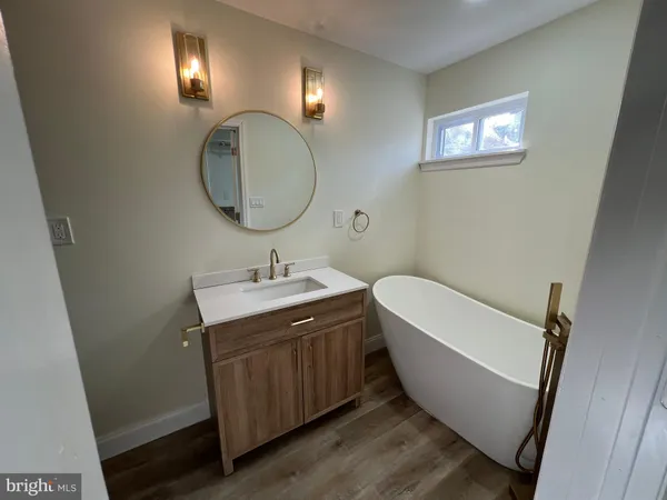 $3,100 | 200 Penn Street, Riverton, NJ 08077