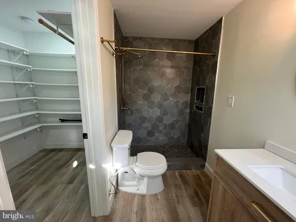 $3,100 | 200 Penn Street, Riverton, NJ 08077