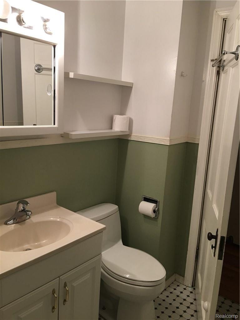 3985 Covert Road Waterford, MI 48328 - Photo 25 of 32 BA.jpg