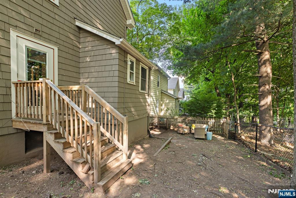 51 Ridgehurst Road West Orange, NJ 07052 - Photo 17 of 28
