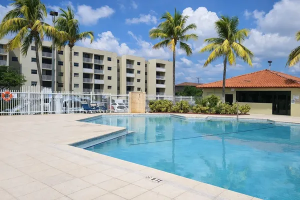 $260,000 | 8185 Northwest 7th Street, Unit 214, Miami, FL 33126