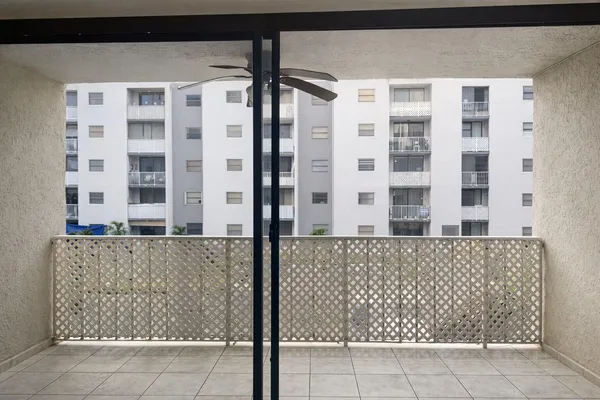 $260,000 | 8185 Northwest 7th Street, Unit 214, Miami, FL 33126