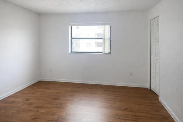 $260,000 | 8185 Northwest 7th Street, Unit 214, Miami, FL 33126