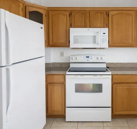 $260,000 | 8185 Northwest 7th Street, Unit 214, Miami, FL 33126