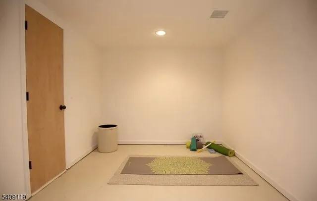 $2,495,000 | 15 Canterbury Lane, Short Hills, NJ 07078