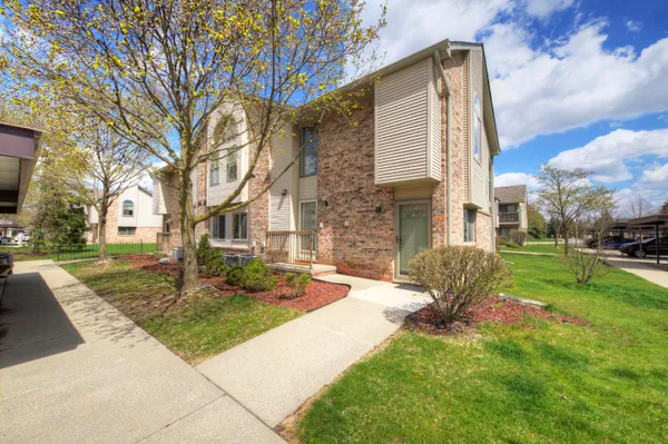 $212,900 | 42779 Lilley Pointe Drive, Canton, MI 48187