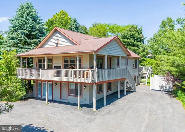 $849,000 | 305 Lake Pointe Drive, McHenry, MD 21541