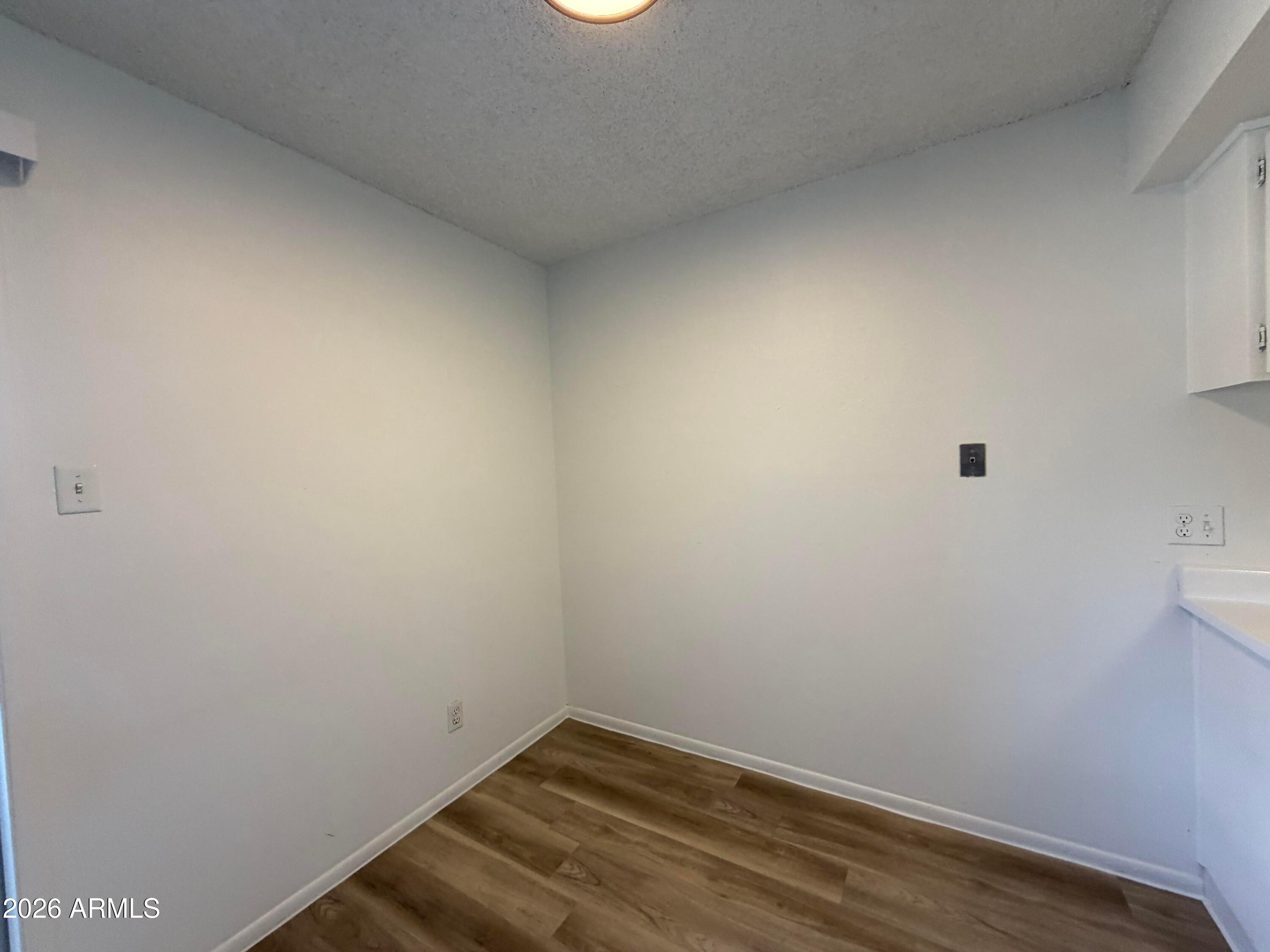 302 East Monte Vista Road, Unit A16 Phoenix, AZ 85004 - Photo 5 of 17 a view of a room