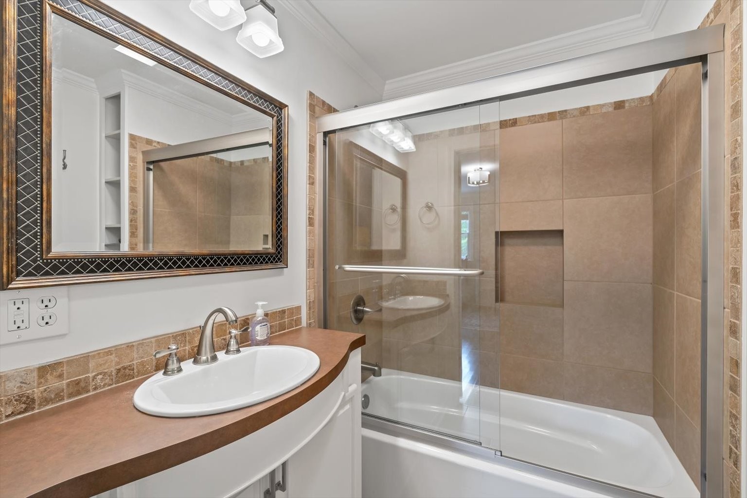 775 High Point Ridge Road Franklin, TN 37069 - Photo 19 of 41 a bathroom with a sink and a mirror