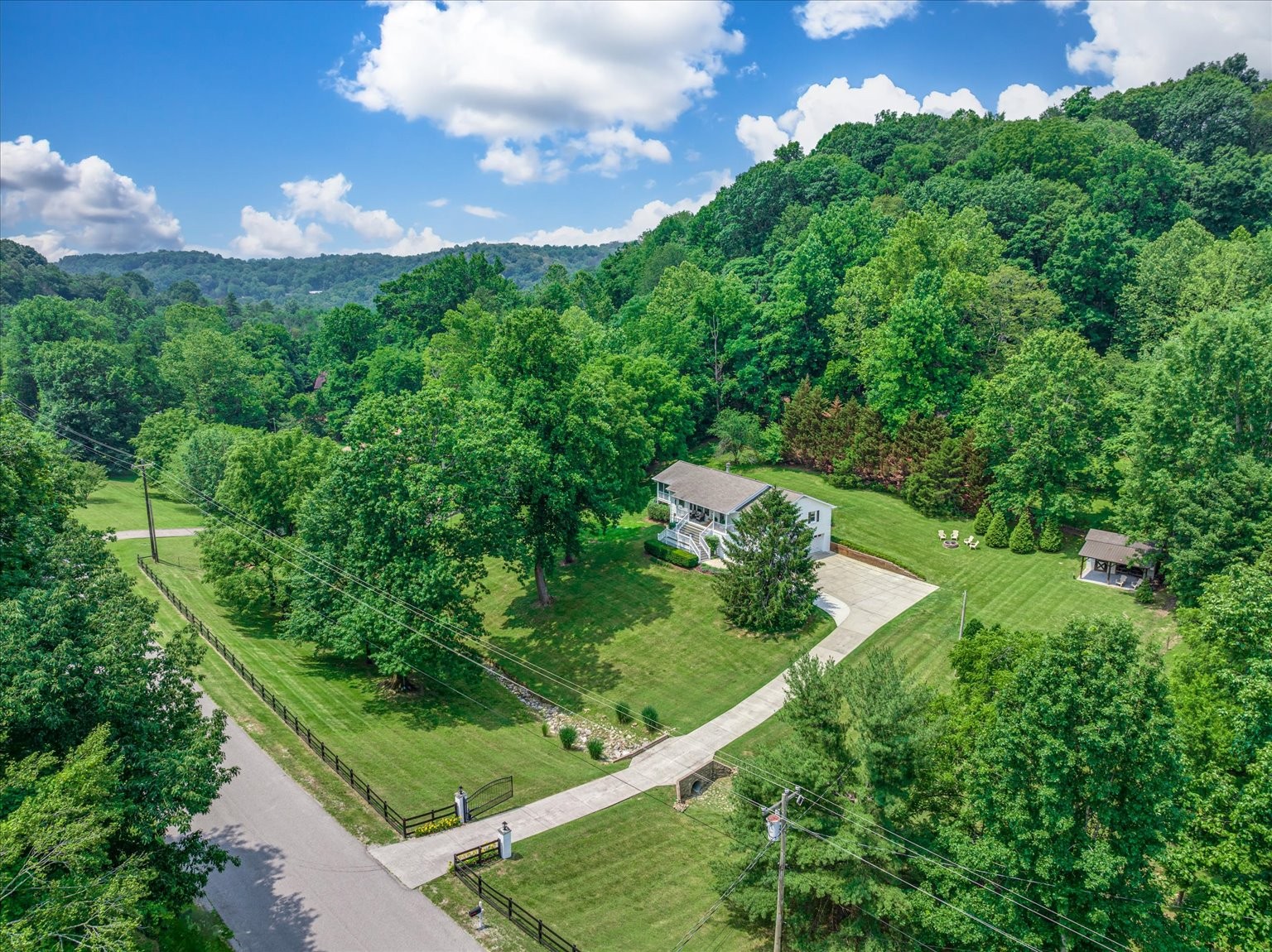 775 High Point Ridge Road Franklin, TN 37069 - Photo 3 of 41 a view of a city street from a balcony