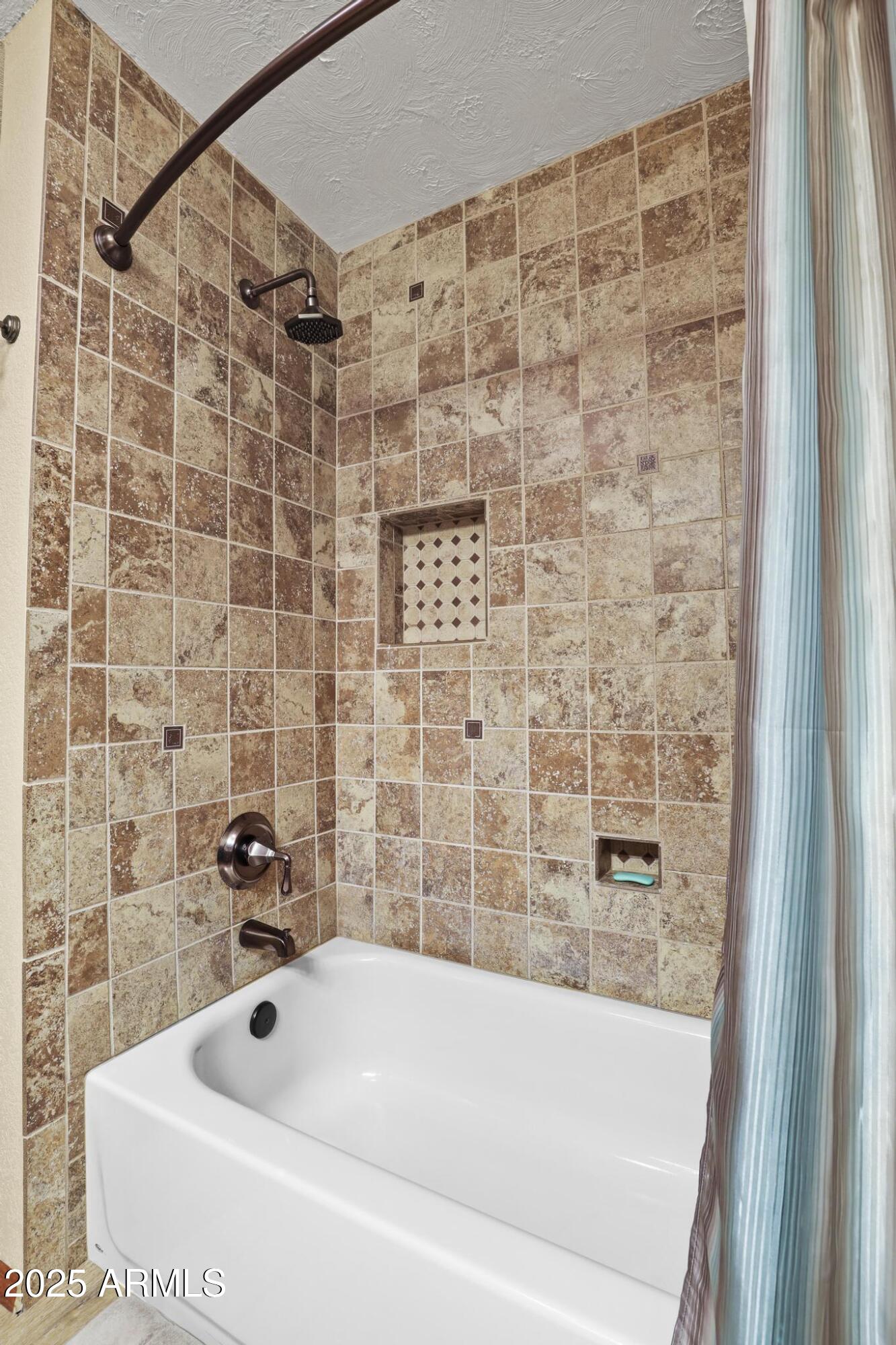 804 East Phoenix Street Payson, AZ 85541 - Photo 36 of 56 Downstairs Tub/Shower