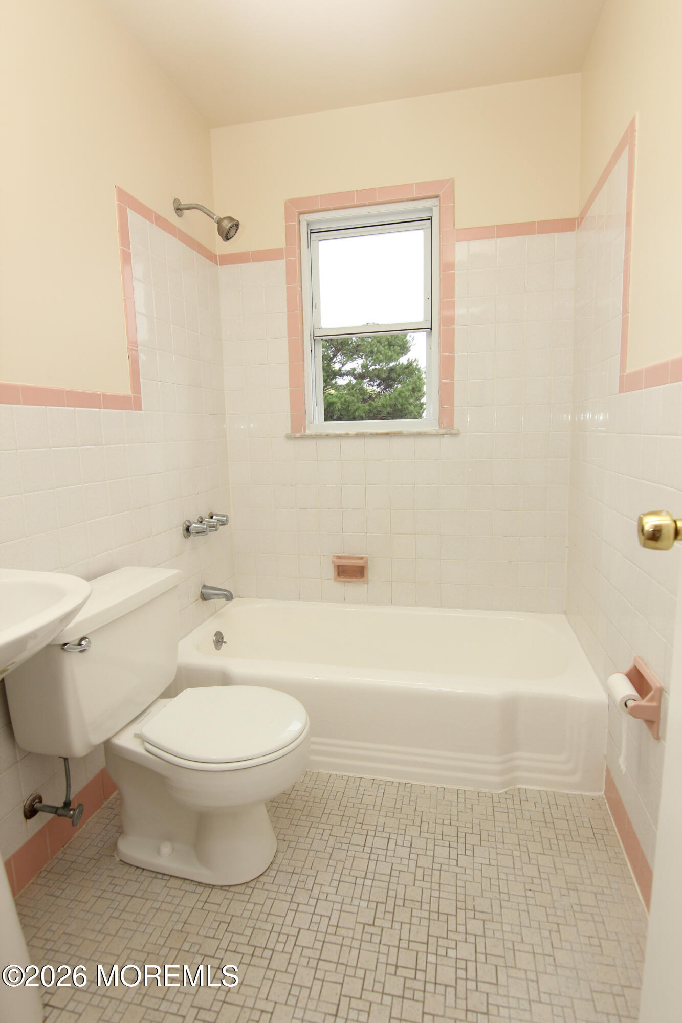 815 Shady Lawn Way Keyport, NJ 07735 - Photo 14 of 46 815 -14