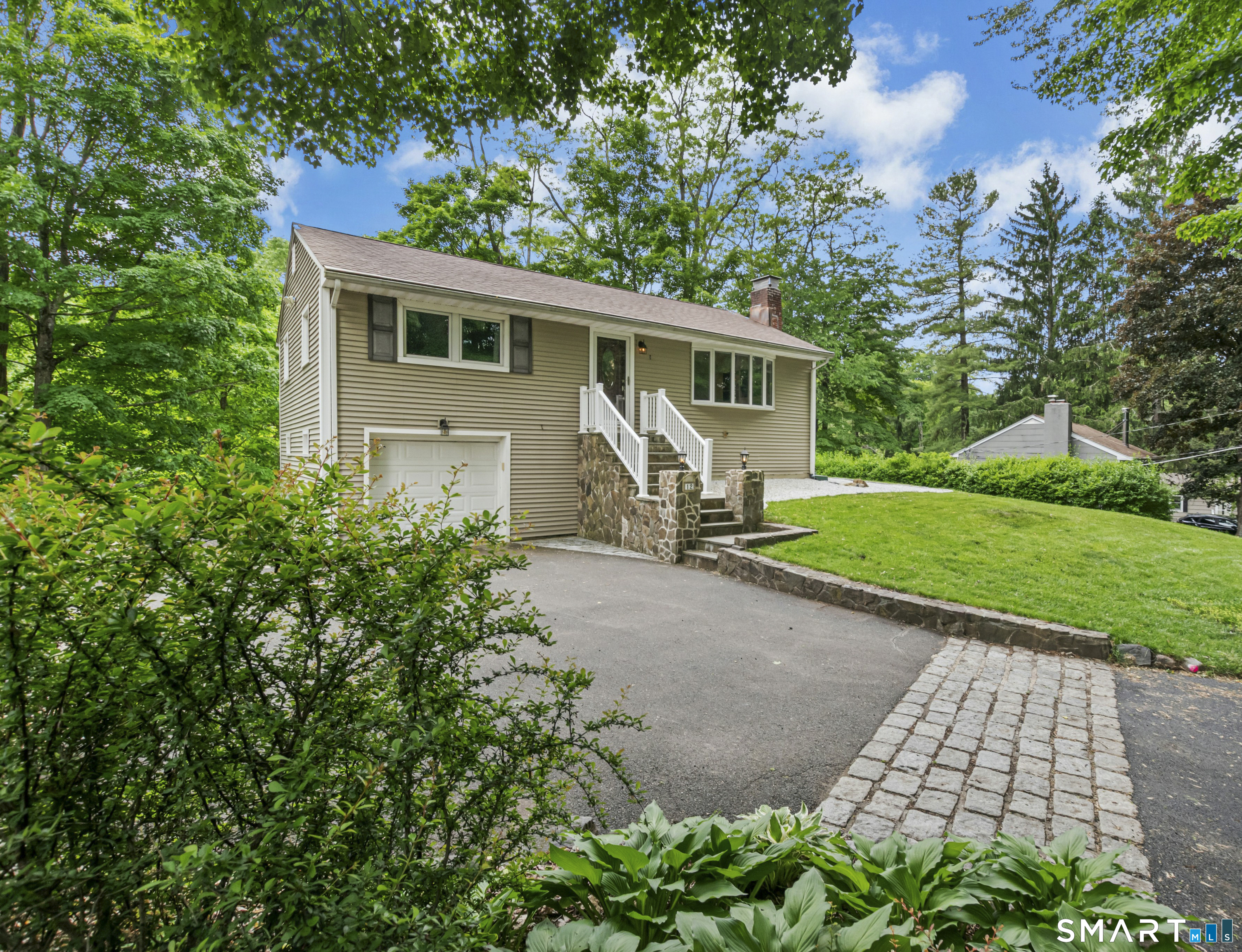 12 Rainbow Drive Ridgefield, CT 06877 - Photo 3 of 34