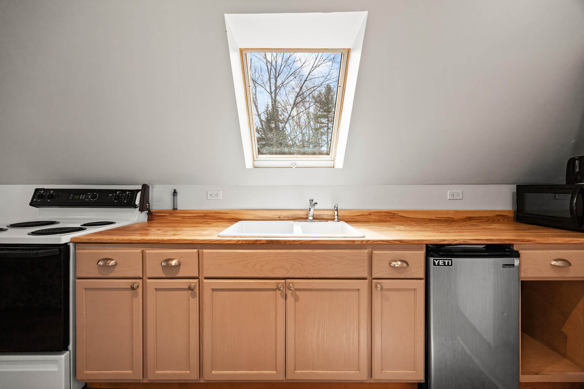 832 Main Road Islesboro, ME 04848 - Photo 37 of 67 74-print-interior.exterior-66