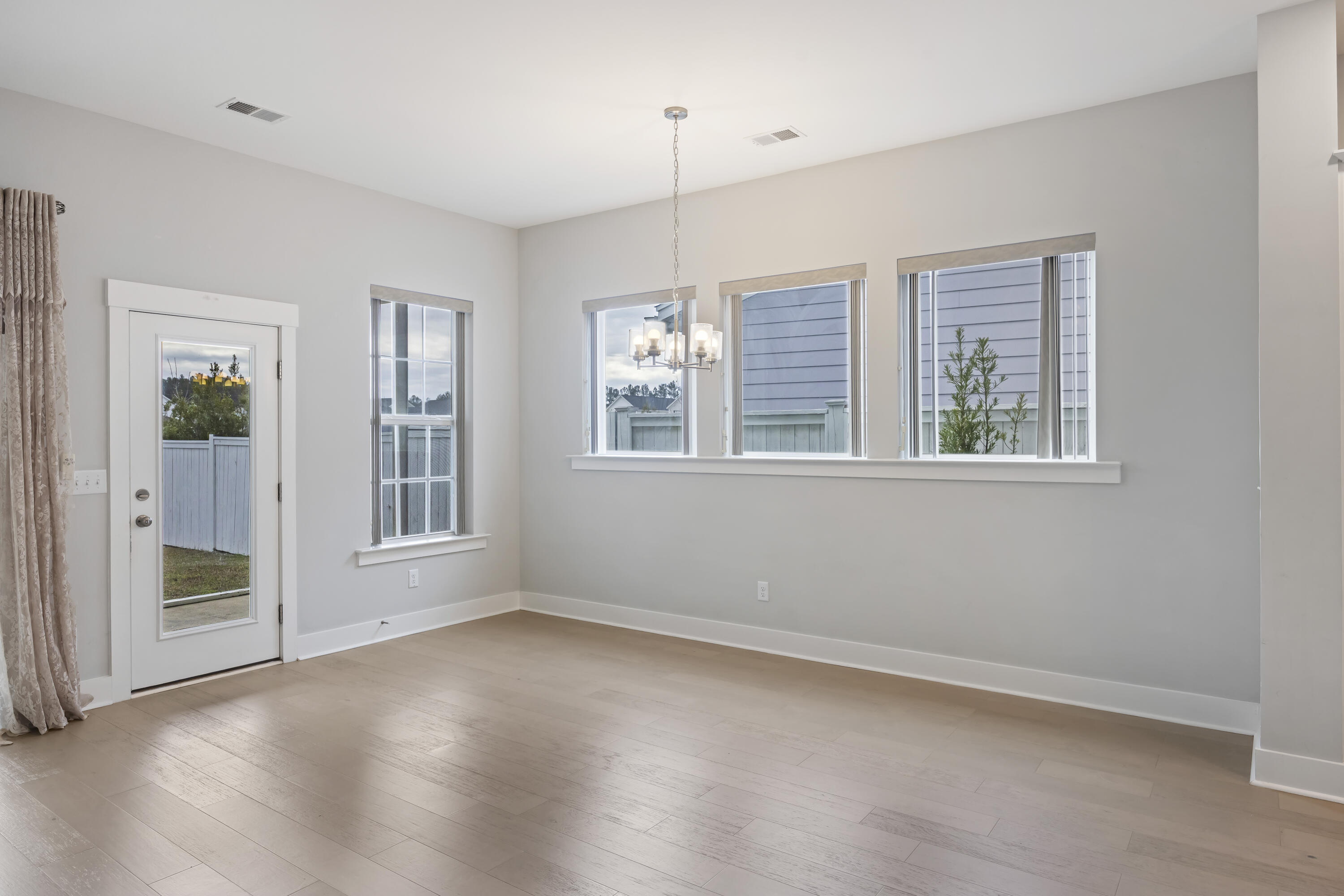 114 Sandy Bend Lane Summerville, SC 29486 - Photo 14 of 40 243A8112