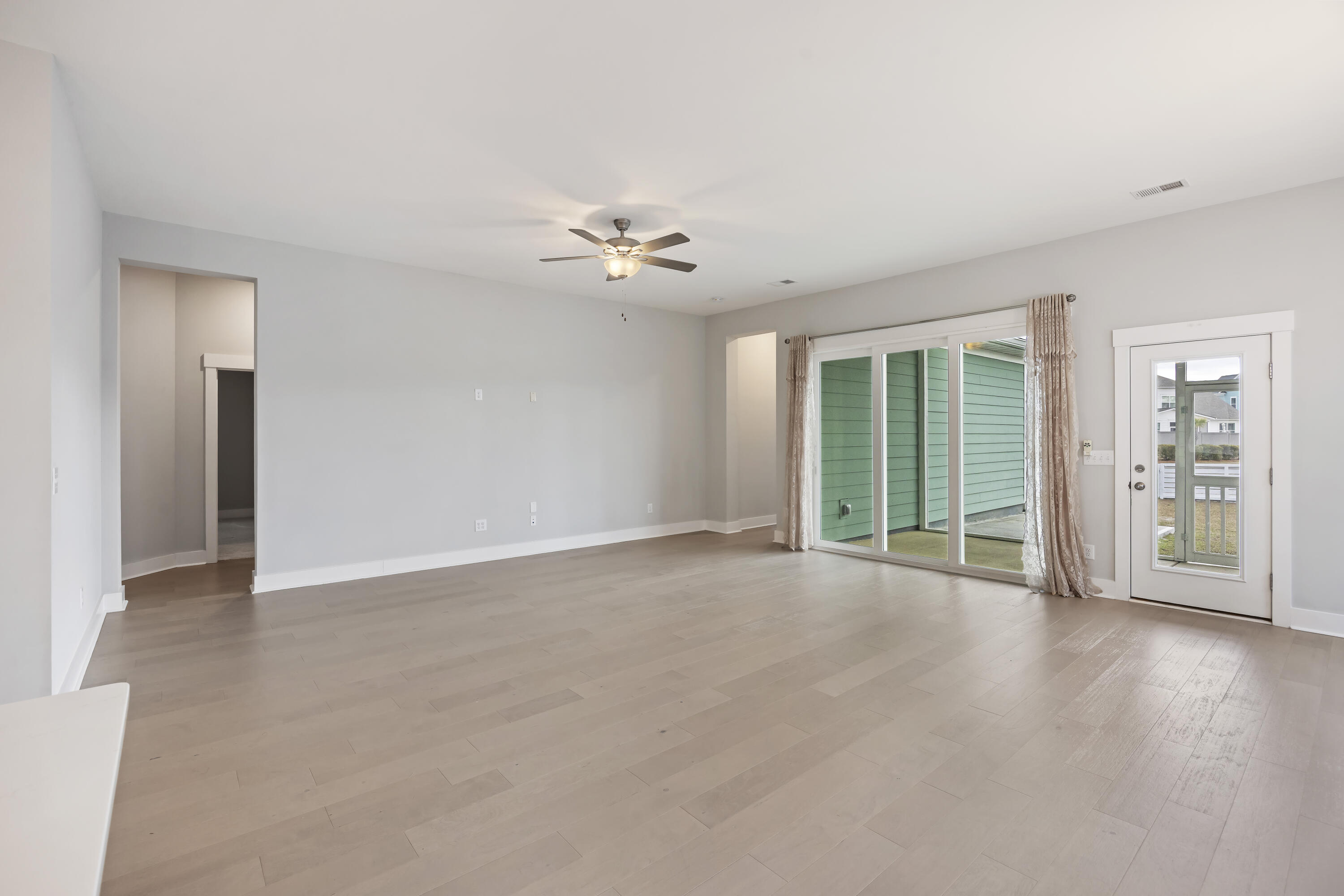 114 Sandy Bend Lane Summerville, SC 29486 - Photo 20 of 40 243A8147