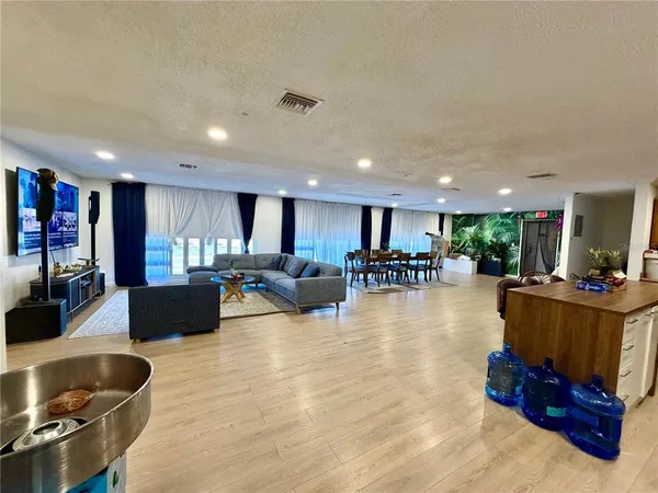 $4,200 | 4022 54th Avenue North, St. Petersburg, FL 33714