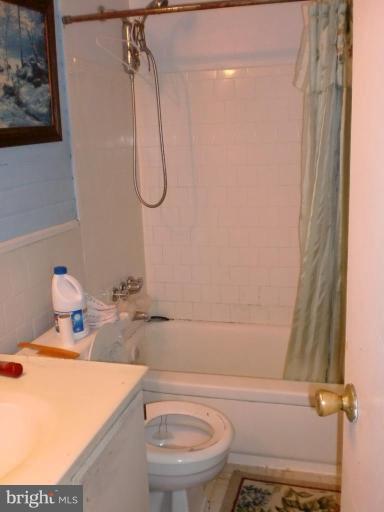 1804 Metzerott Road, Unit 105 Hyattsville, MD 20783 - Photo 3 of 12 Bath #1