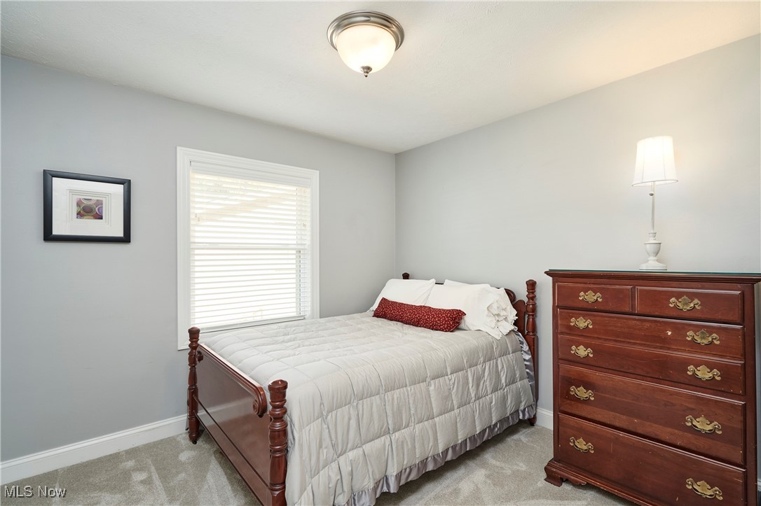 6207 Hillside Road Independence, OH 44131 - Photo 16 of 22 Bedroom 3