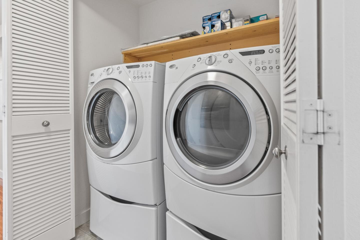 5501 De Marcus Boulevard, Unit 519 Dublin, CA 94568 - Photo 18 of 31 a utility room with dryer and washer