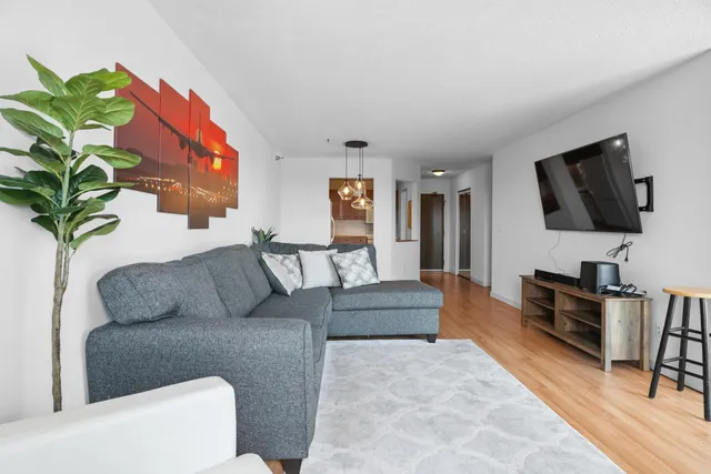 $179,000 | 78 10th Street East, Unit 2104, St. Paul, MN 55101