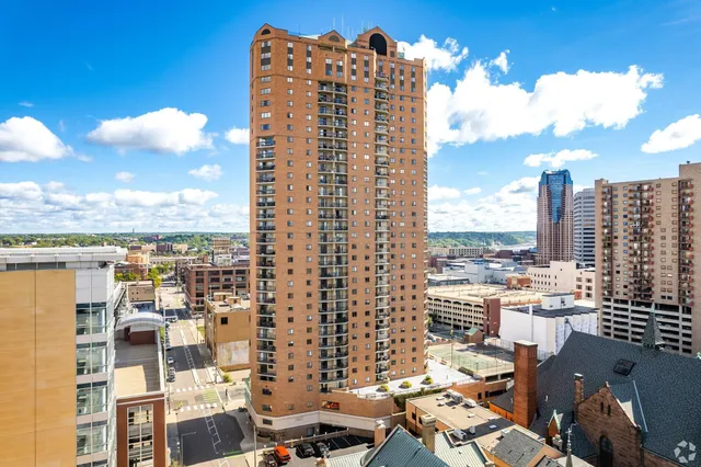 $179,000 | 78 10th Street East, Unit 2104, St. Paul, MN 55101