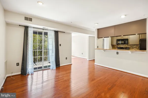 $250,000 | 2051 Alice Avenue, Unit 2051303, Oxon Hill, MD 20745