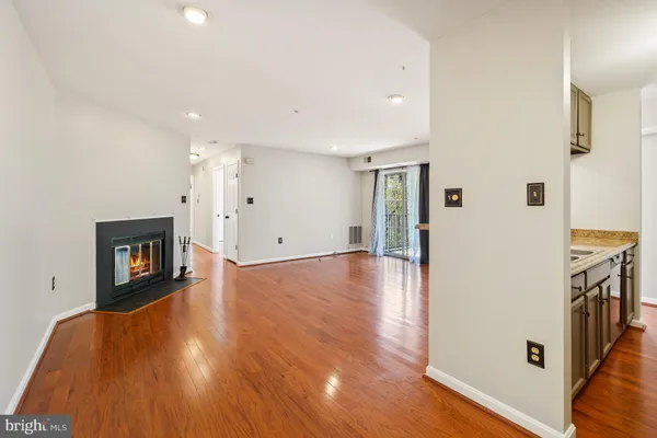 $250,000 | 2051 Alice Avenue, Unit 2051303, Oxon Hill, MD 20745