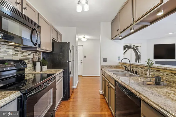 $250,000 | 2051 Alice Avenue, Unit 2051303, Oxon Hill, MD 20745