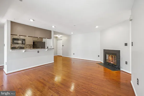$250,000 | 2051 Alice Avenue, Unit 2051303, Oxon Hill, MD 20745