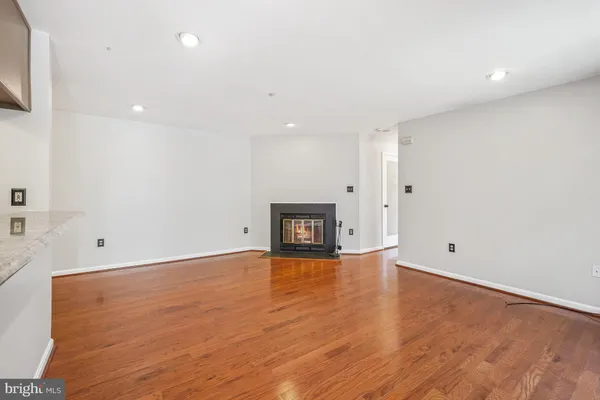 $250,000 | 2051 Alice Avenue, Unit 2051303, Oxon Hill, MD 20745