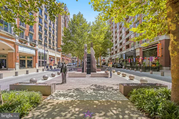 $250,000 | 2051 Alice Avenue, Unit 2051303, Oxon Hill, MD 20745