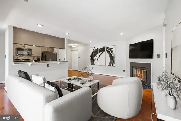 $250,000 | 2051 Alice Avenue, Unit 2051303, Oxon Hill, MD 20745