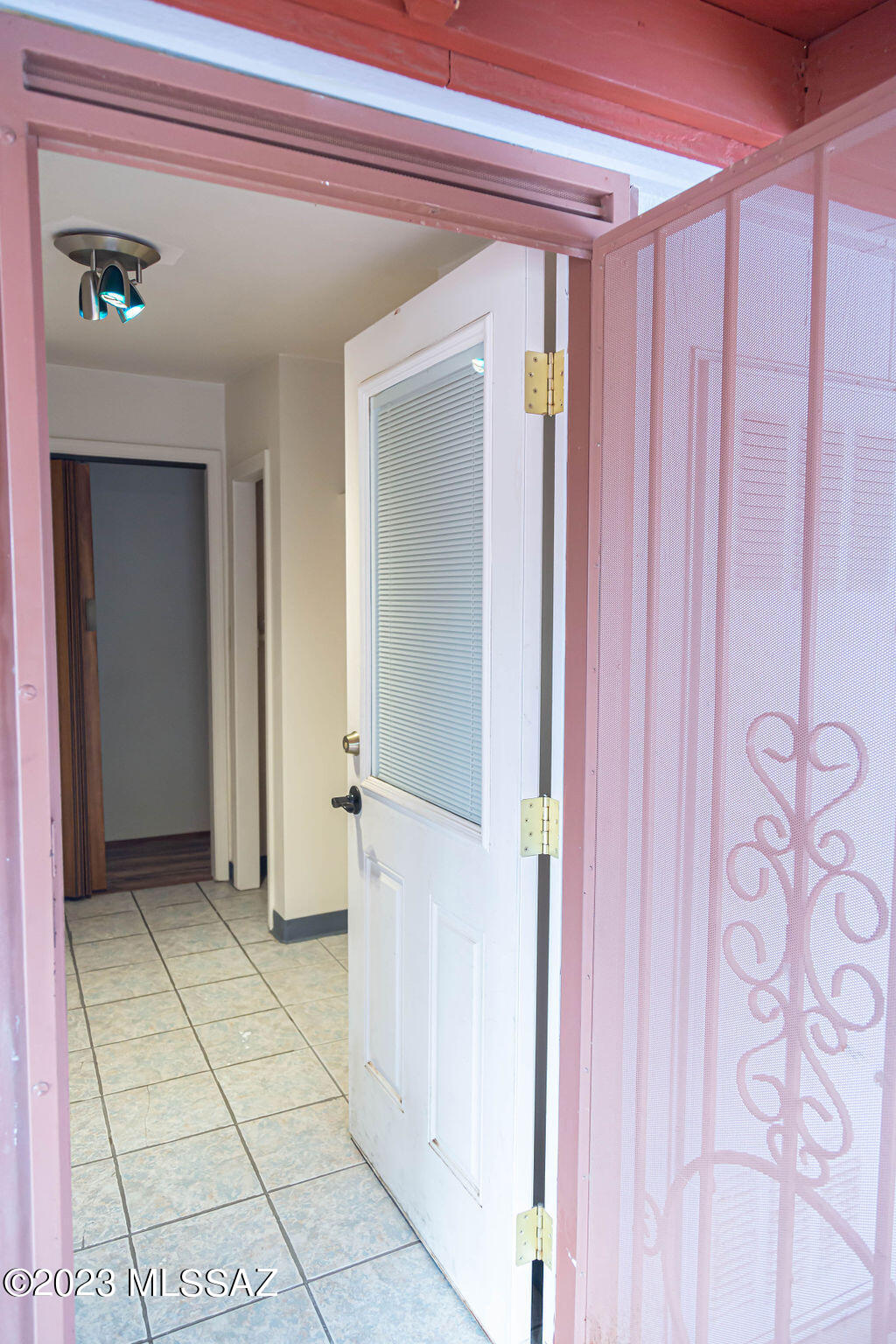 2822 West Milton Road Tucson, AZ 85746 - Photo 4 of 23 Gallery Image 4