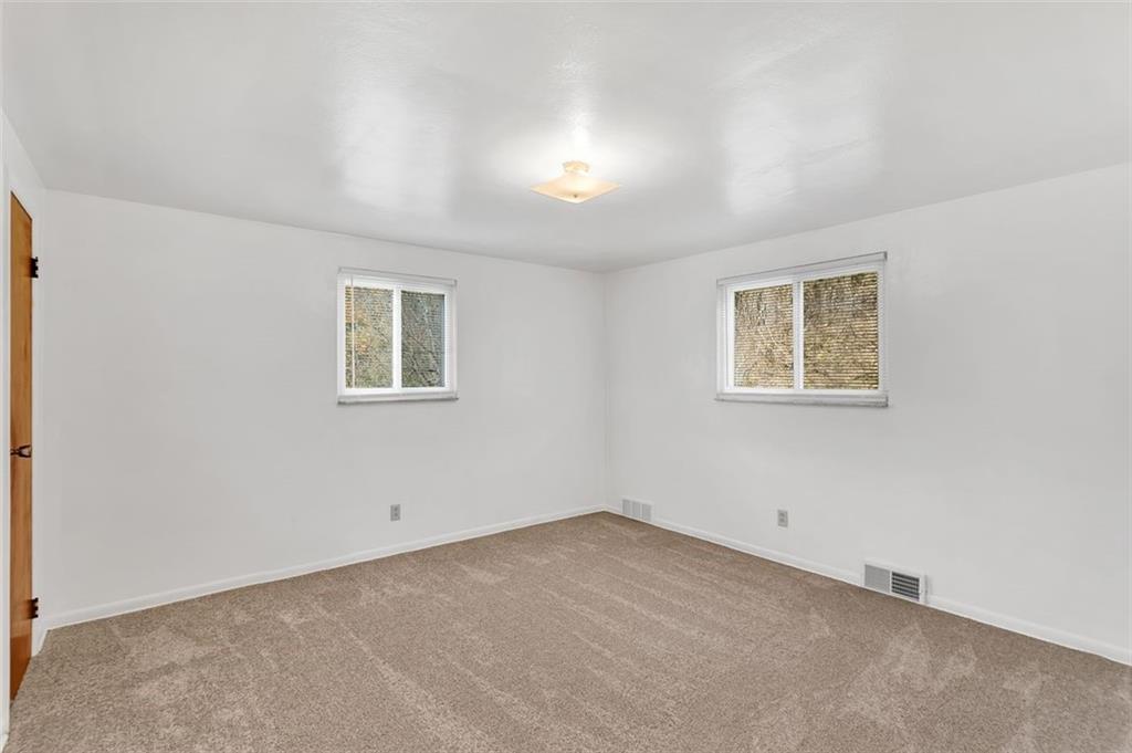 265-267 Universal Road Pittsburgh, PA 15235 - Photo 15 of 22 Gallery Image 15