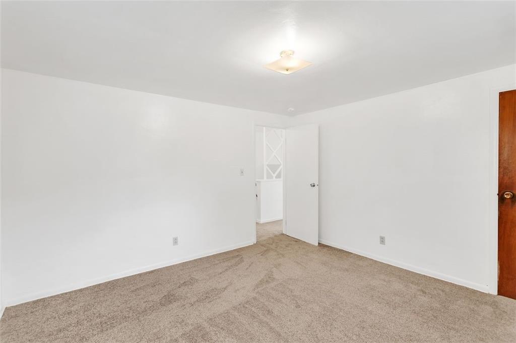 265-267 Universal Road Pittsburgh, PA 15235 - Photo 17 of 22 Gallery Image 17