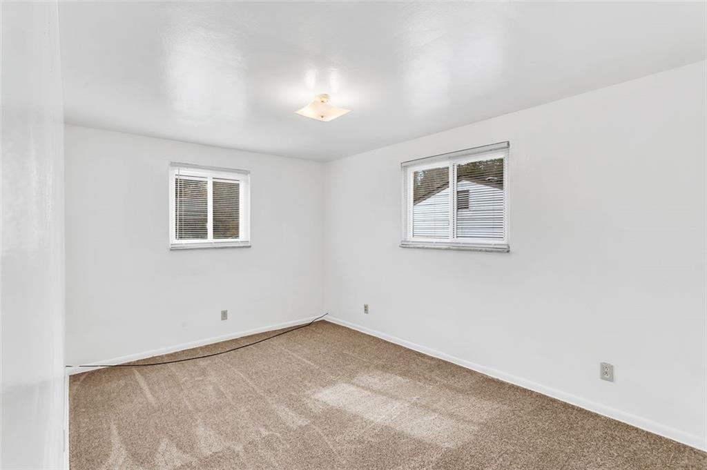 265-267 Universal Road Pittsburgh, PA 15235 - Photo 18 of 22 Gallery Image 18