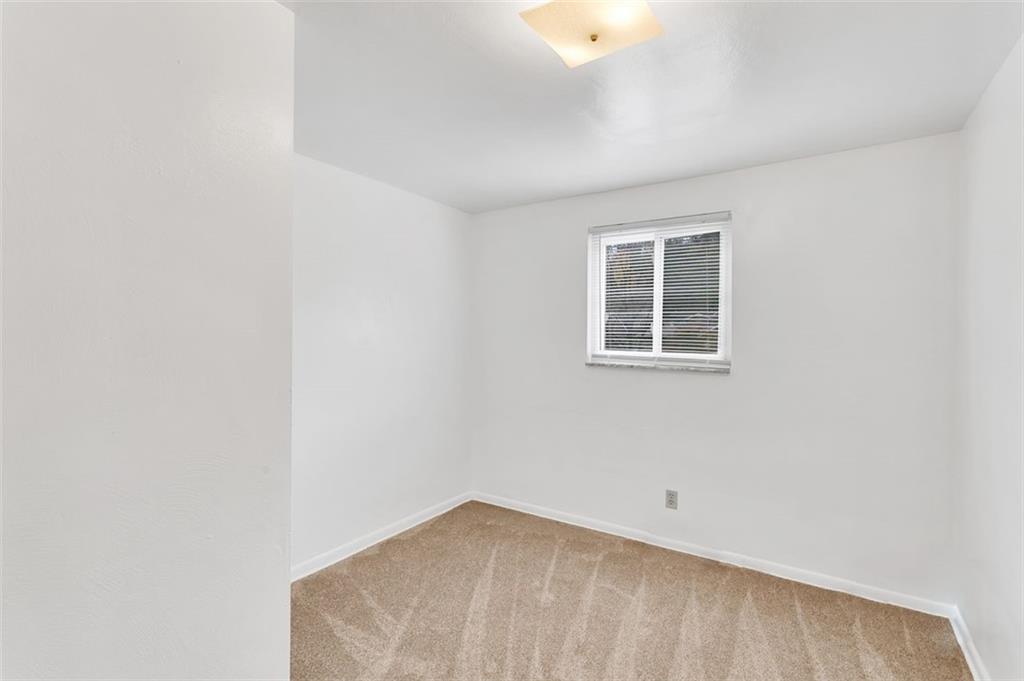 265-267 Universal Road Pittsburgh, PA 15235 - Photo 19 of 22 Gallery Image 19