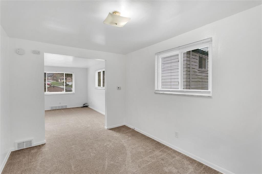 265-267 Universal Road Pittsburgh, PA 15235 - Photo 8 of 22 Gallery Image 8