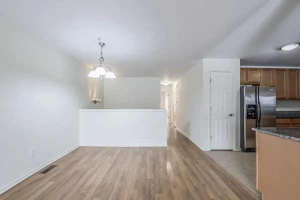 $2,600 | 120 West Oakbrook Drive, Ann Arbor, MI 48103