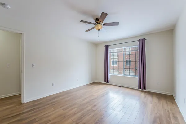 $2,600 | 120 West Oakbrook Drive, Ann Arbor, MI 48103