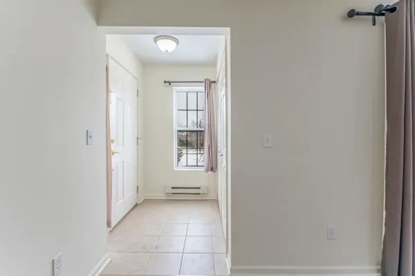 $2,600 | 120 West Oakbrook Drive, Ann Arbor, MI 48103