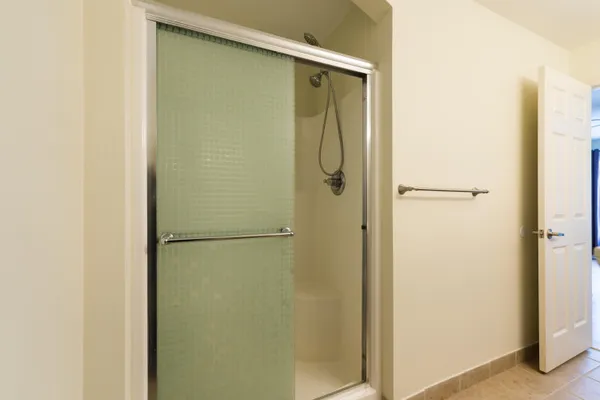 $2,600 | 120 West Oakbrook Drive, Ann Arbor, MI 48103