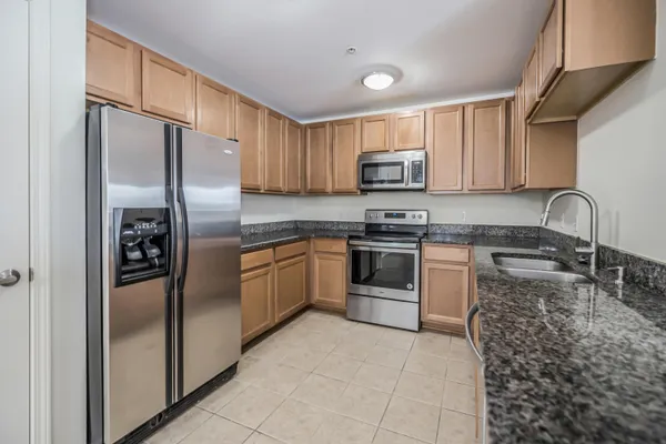 $2,600 | 120 West Oakbrook Drive, Ann Arbor, MI 48103