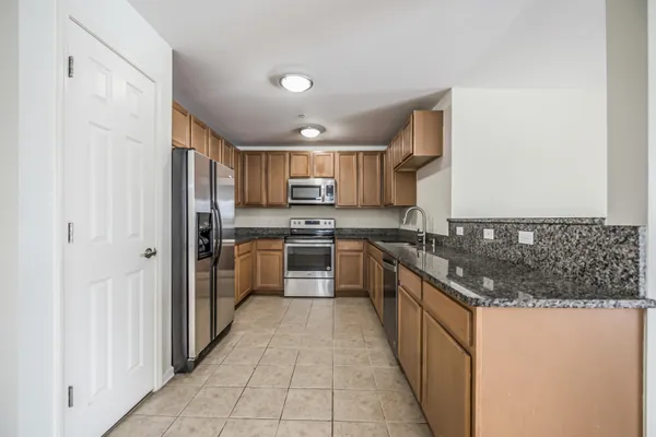 $2,600 | 120 West Oakbrook Drive, Ann Arbor, MI 48103