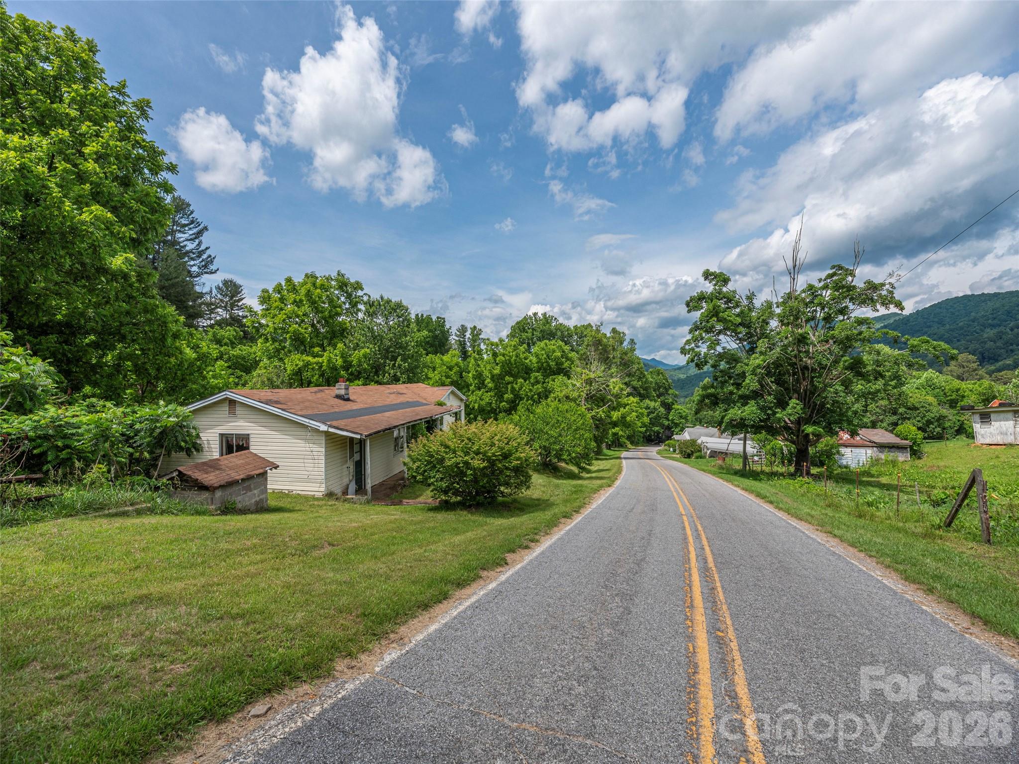 5622 Dutch Cove Road Canton, NC 28716 - Photo 17 of 26