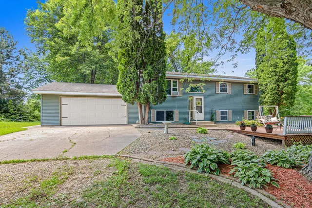 $355,000 | 5781 Needham Avenue Northeast, St. Michael, MN 55376