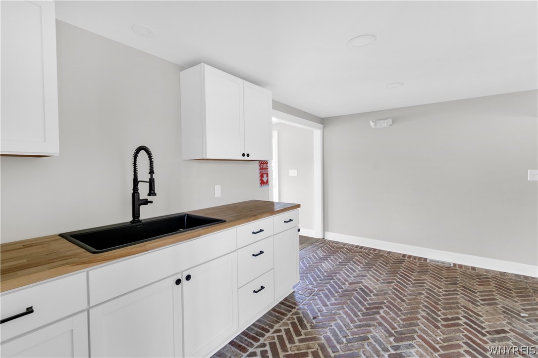 5831 Transit Road Lancaster, NY 14043 - Photo 8 of 17