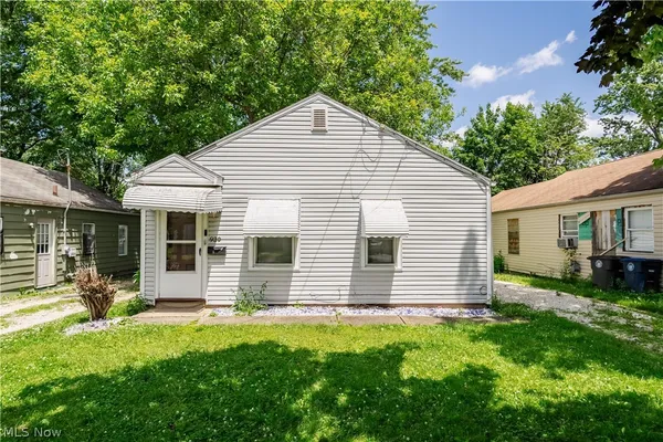 $64,900 | 939 Clifford Avenue, Akron, OH 44306