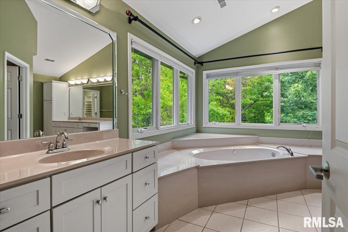 4104 Chandlerwood Road Springfield, IL 62711 - Photo 35 of 64